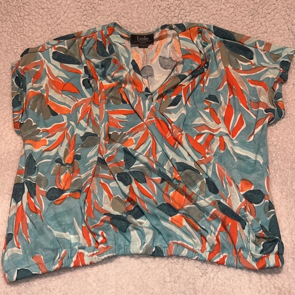 belle Tops - Silky crossover top, gathered bottom